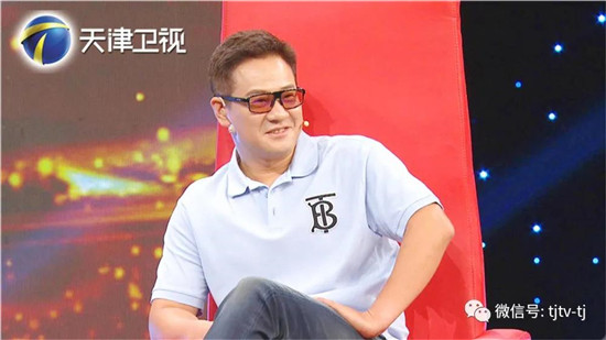 连奕名剪不断的英雄情节